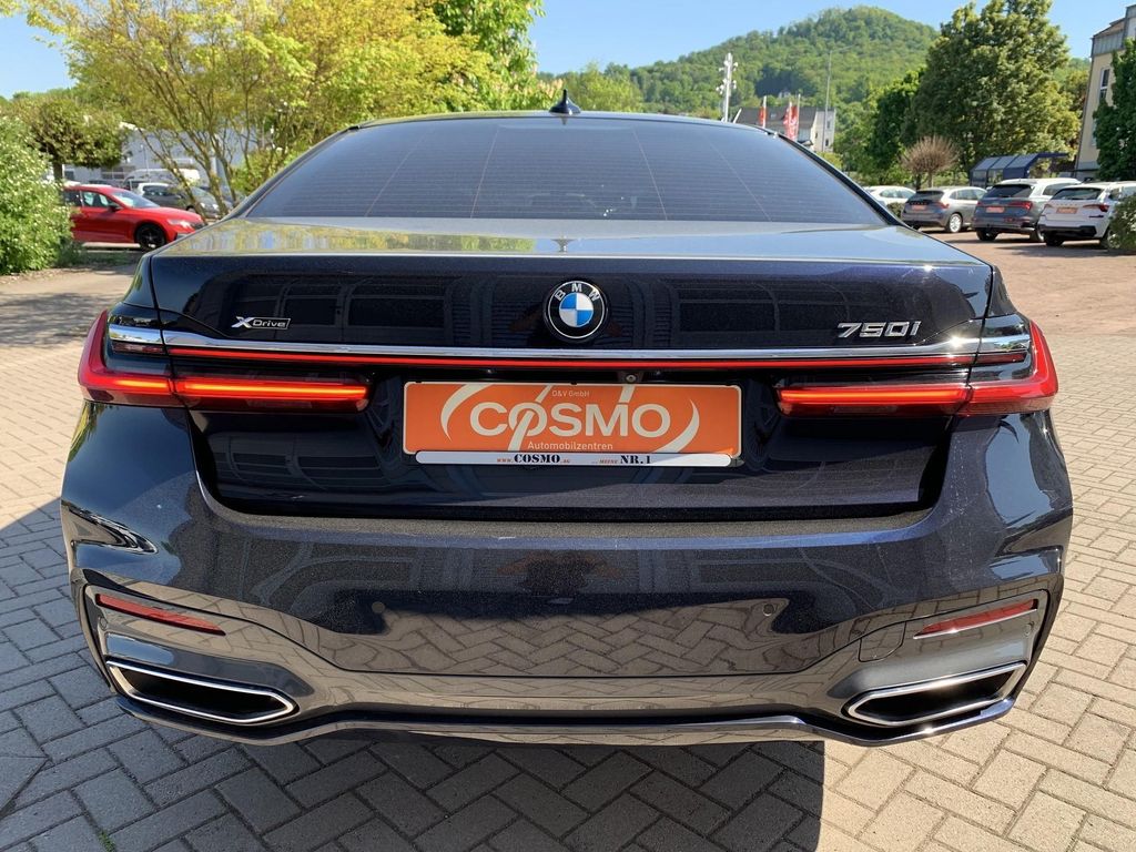 BMW 750 2019