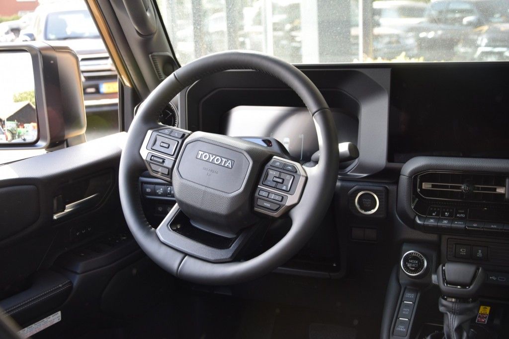 Toyota Land Cruiser 2024