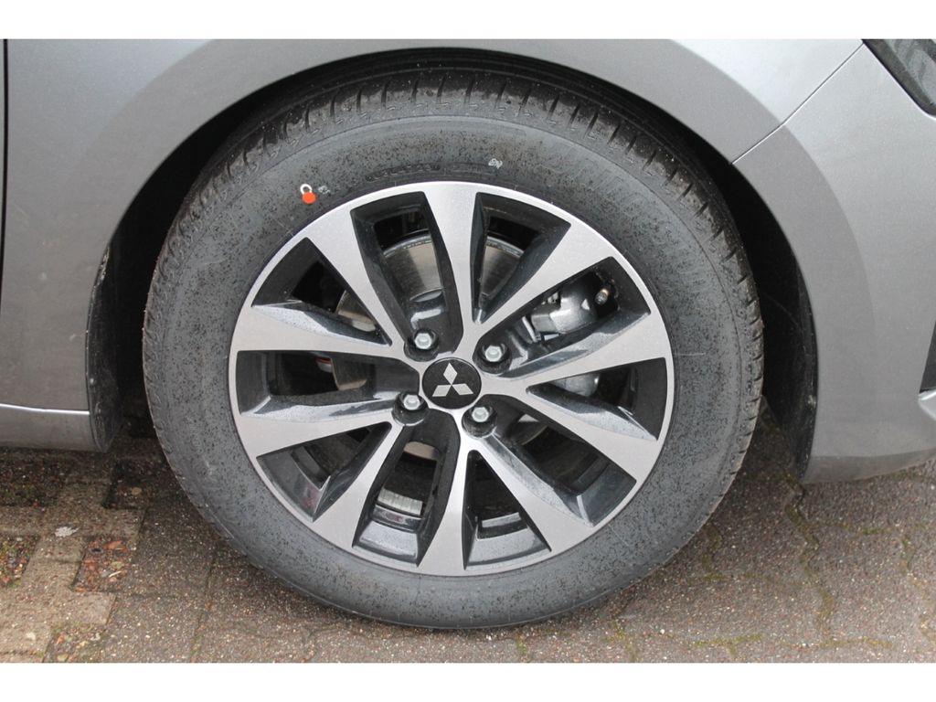 Mitsubishi Colt 2025