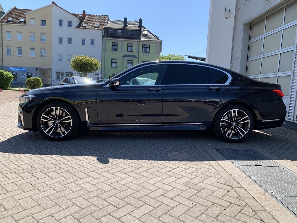 BMW 750 2019