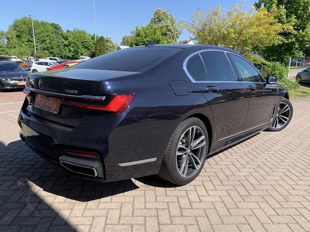 BMW 750 2019
