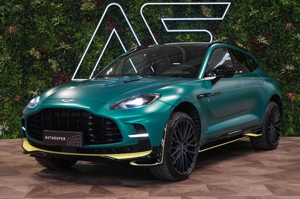 Aston Martin DBX 2024