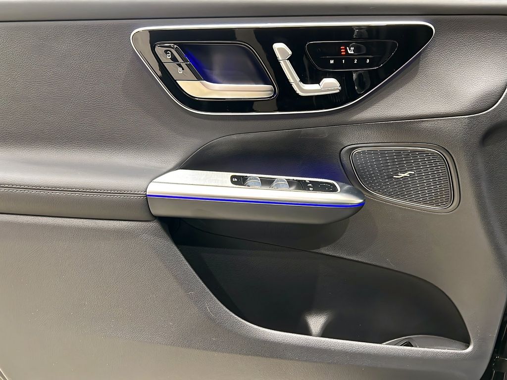 Mercedes-Benz GLC 300 2025