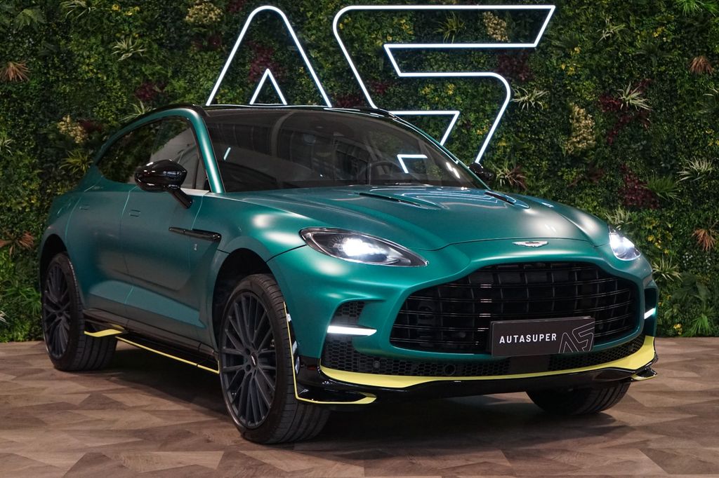 Aston Martin DBX 2024