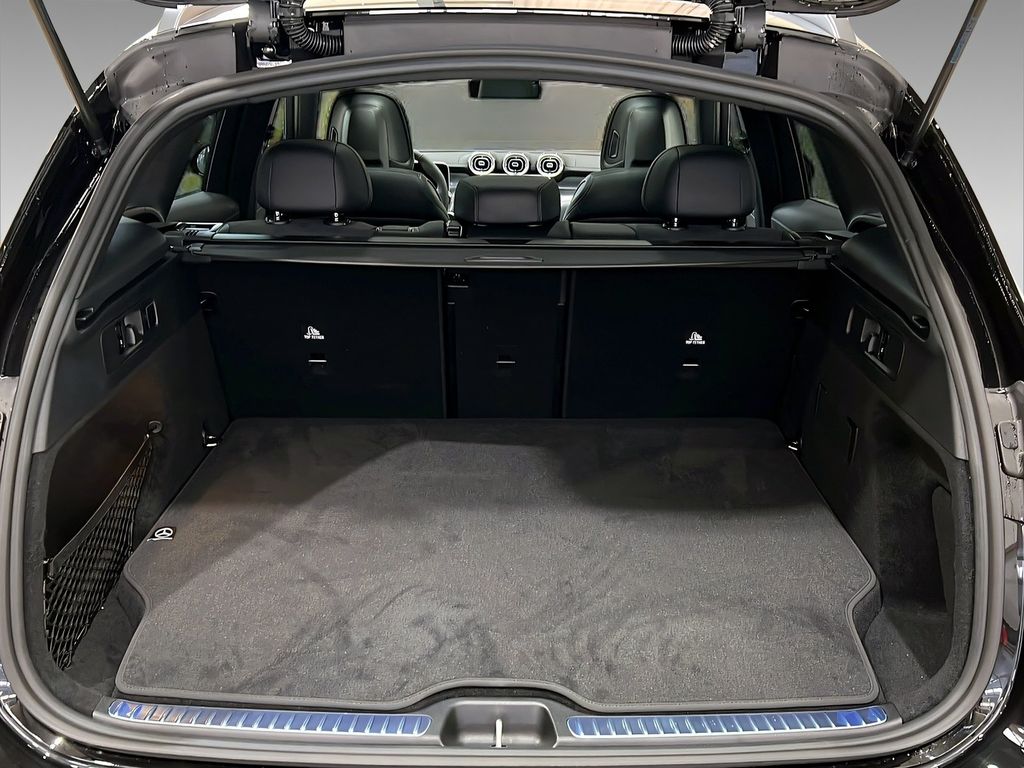 Mercedes-Benz GLC 300 2025