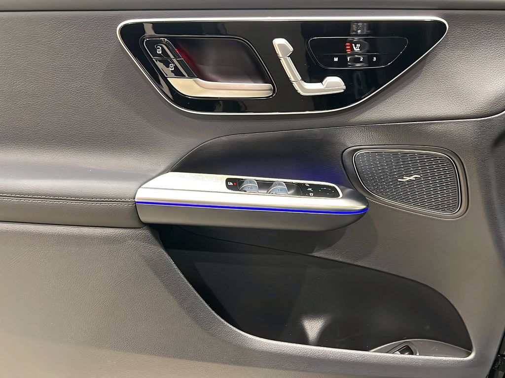 Mercedes-Benz GLC 300 2025