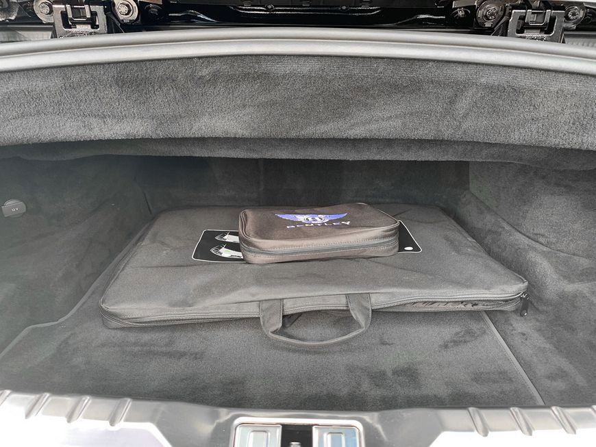 Bentley Continental GTC 2024