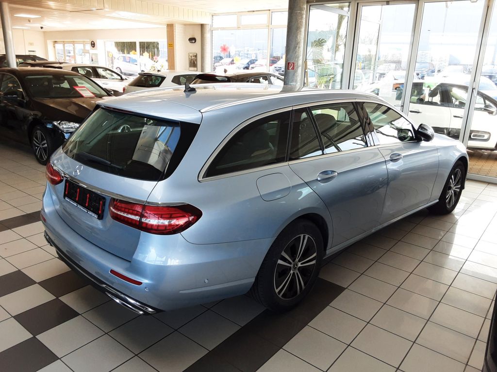 Mercedes-Benz E 220 2021