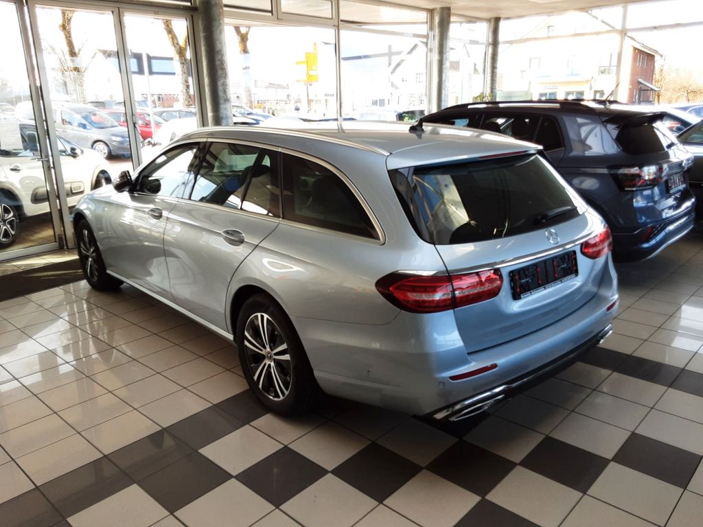 Mercedes-Benz E 220 2021