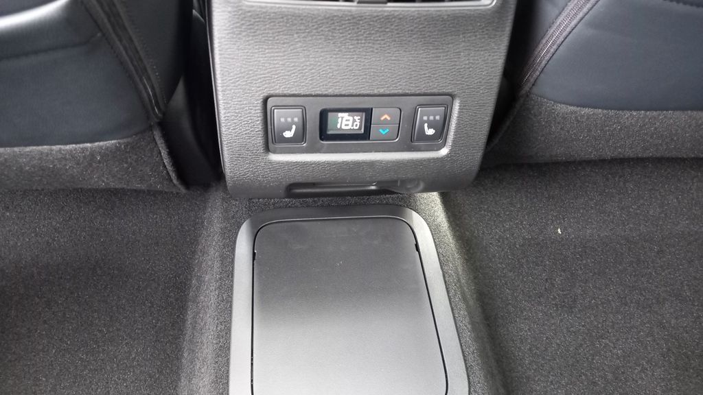 Mitsubishi Plug-in Hybrid Outlander 2025