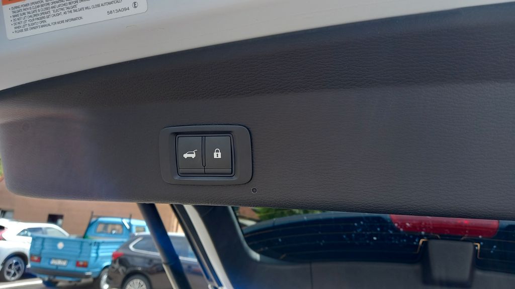 Mitsubishi Plug-in Hybrid Outlander 2025