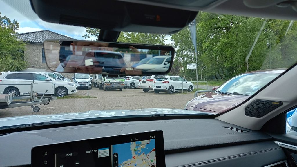 Mitsubishi Plug-in Hybrid Outlander 2025