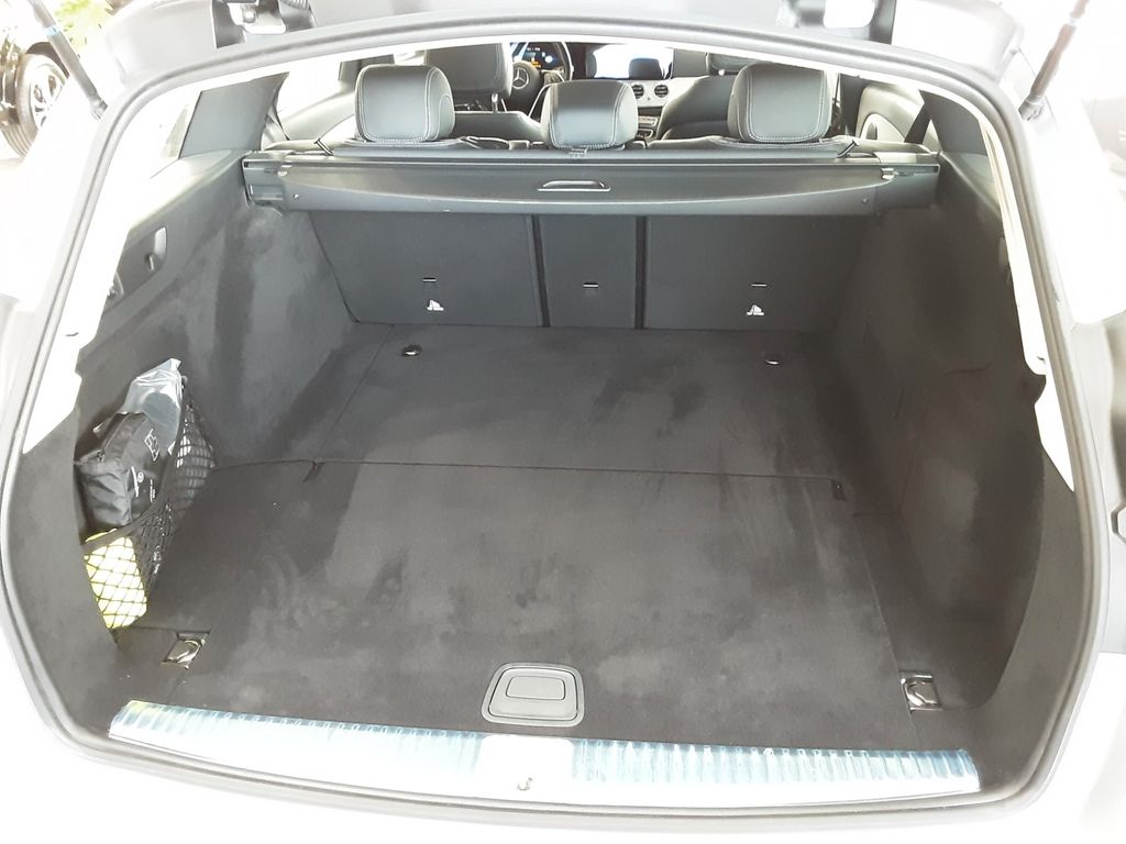 Mercedes-Benz E 220 2021