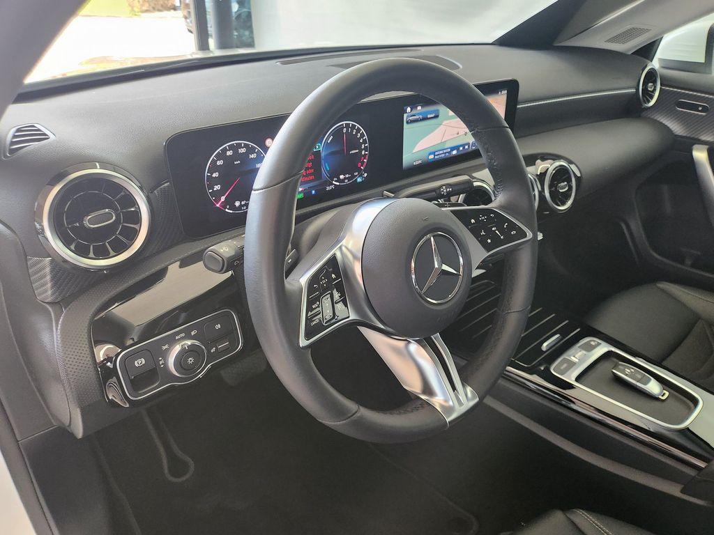 Mercedes-Benz A 250 2023