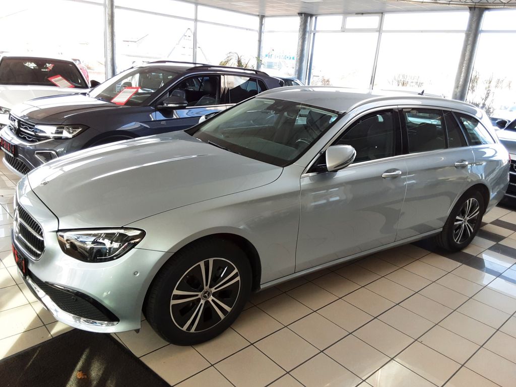 Mercedes-Benz E 220 2021