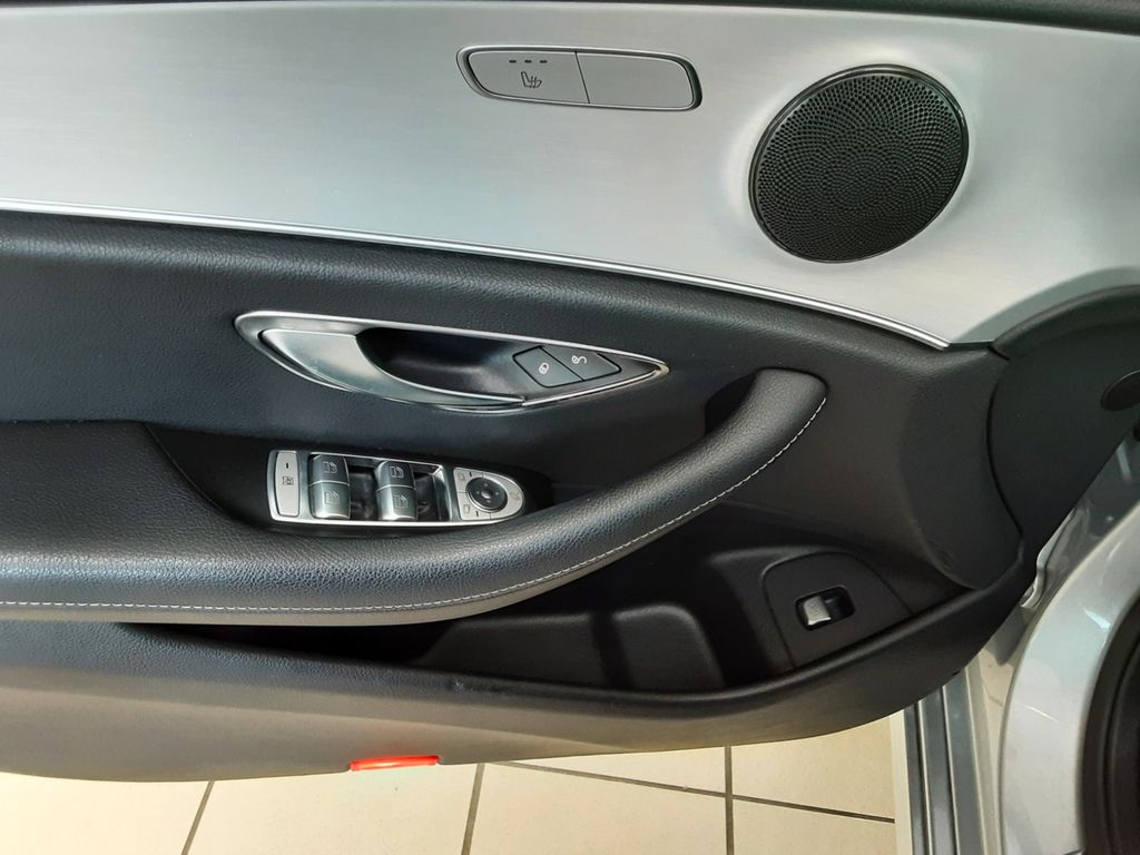 Mercedes-Benz E 220 2021