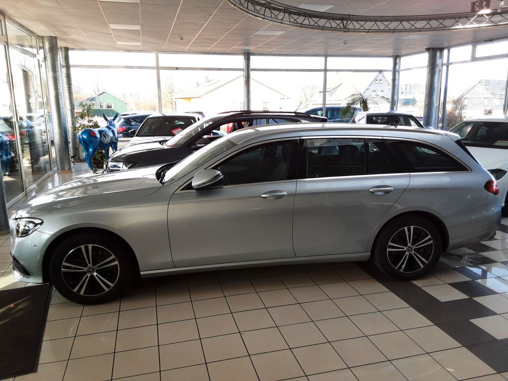 Mercedes-Benz E 220 2021