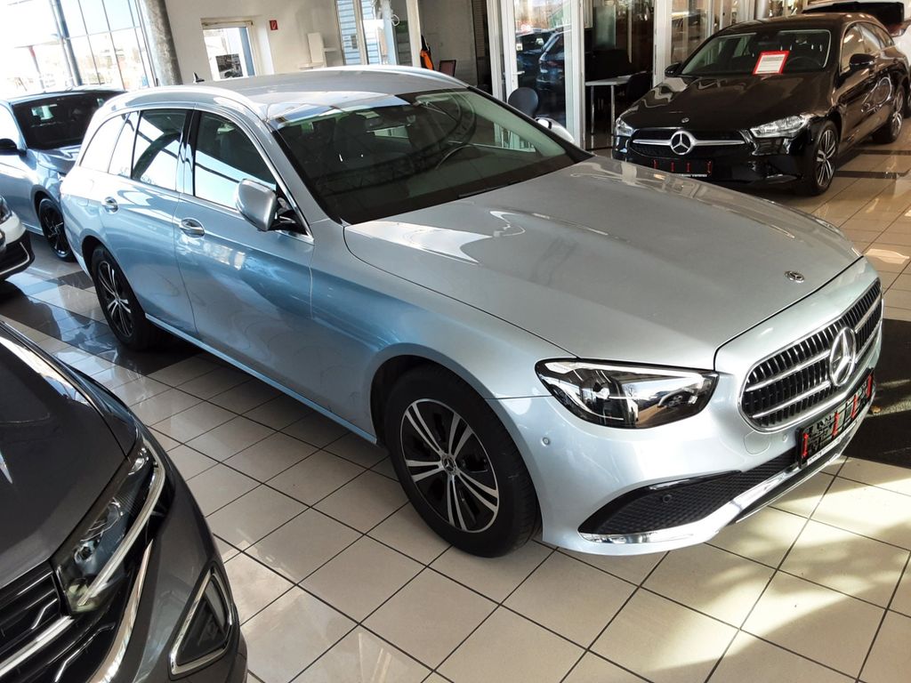 Mercedes-Benz E 220 2021