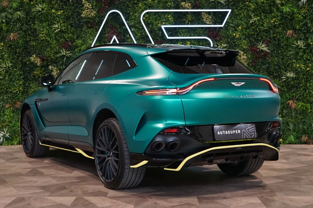 Aston Martin DBX 2024