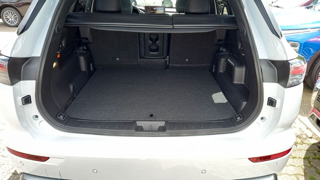 Mitsubishi Plug-in Hybrid Outlander 2025