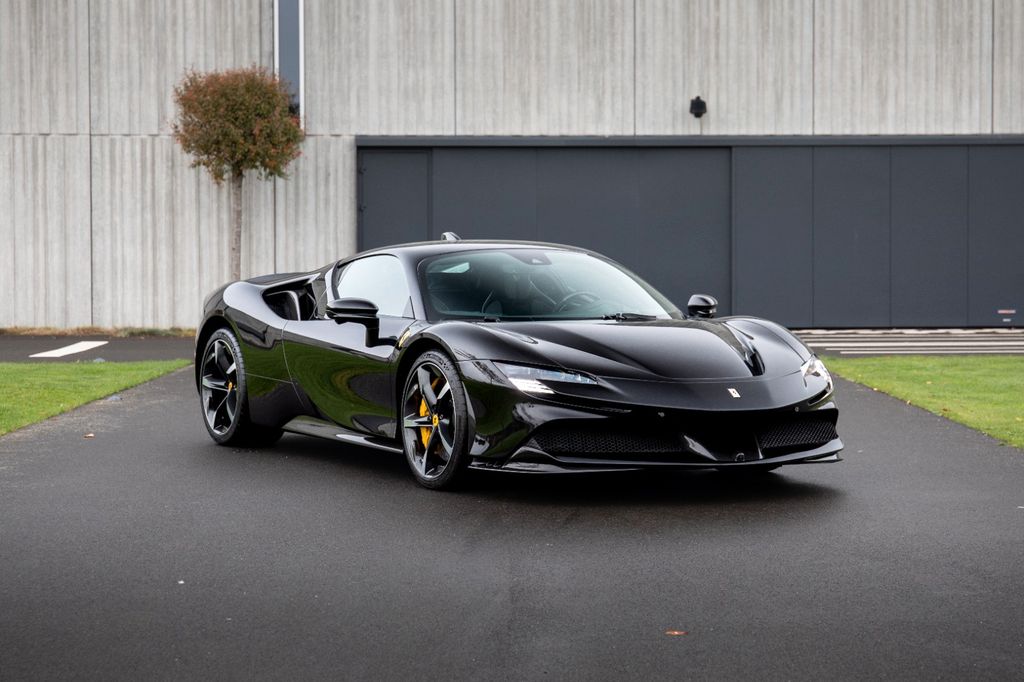 Ferrari SF90 2024