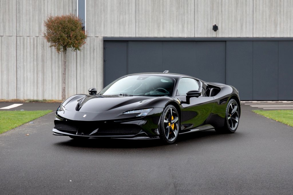 Ferrari SF90 2024