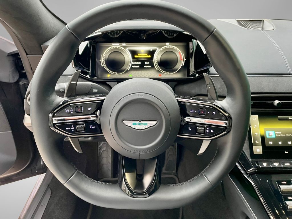 Aston Martin V8 Vantage 2024