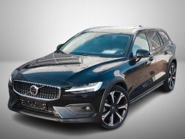 Volvo V60 Cross Country 2024