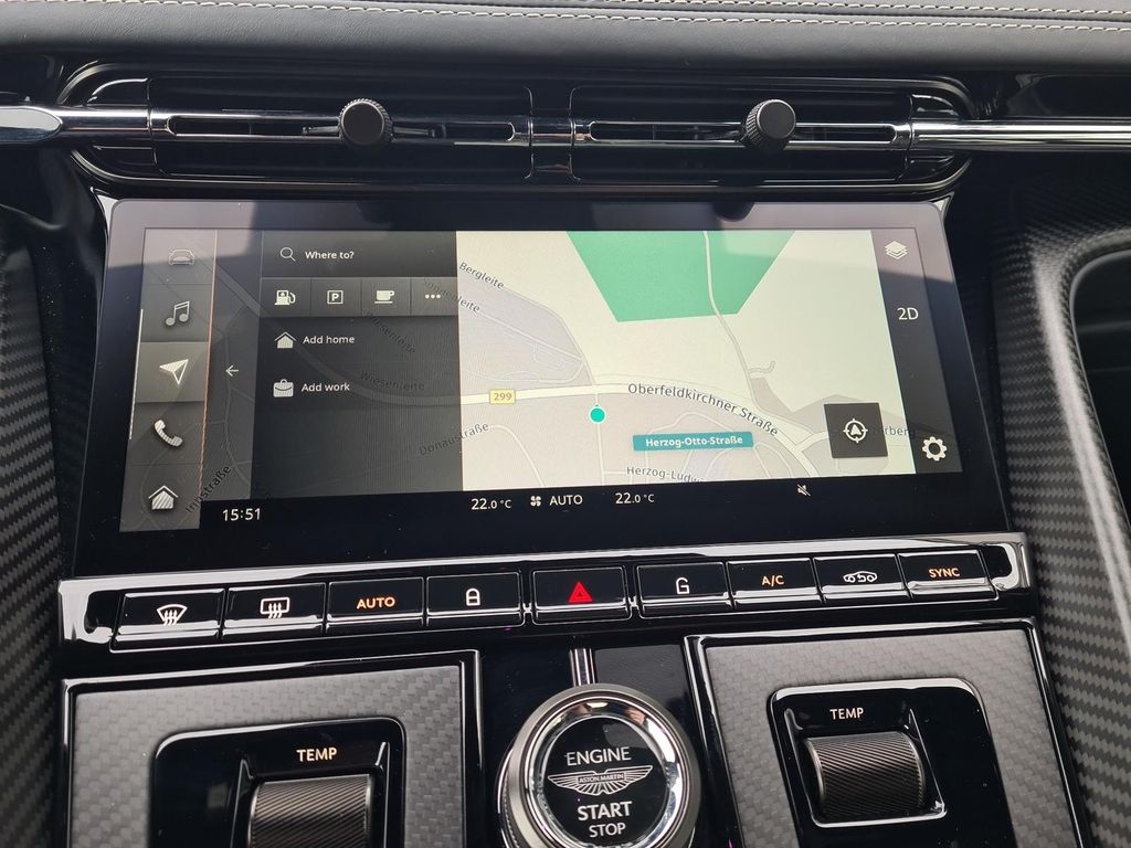 Aston Martin DB12 2024