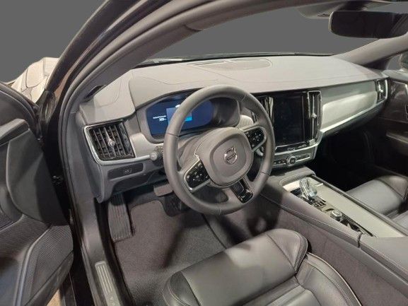 Volvo V90 Cross Country 2024