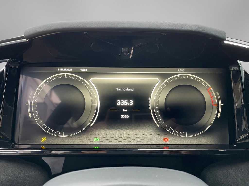 Aston Martin V8 Vantage 2024