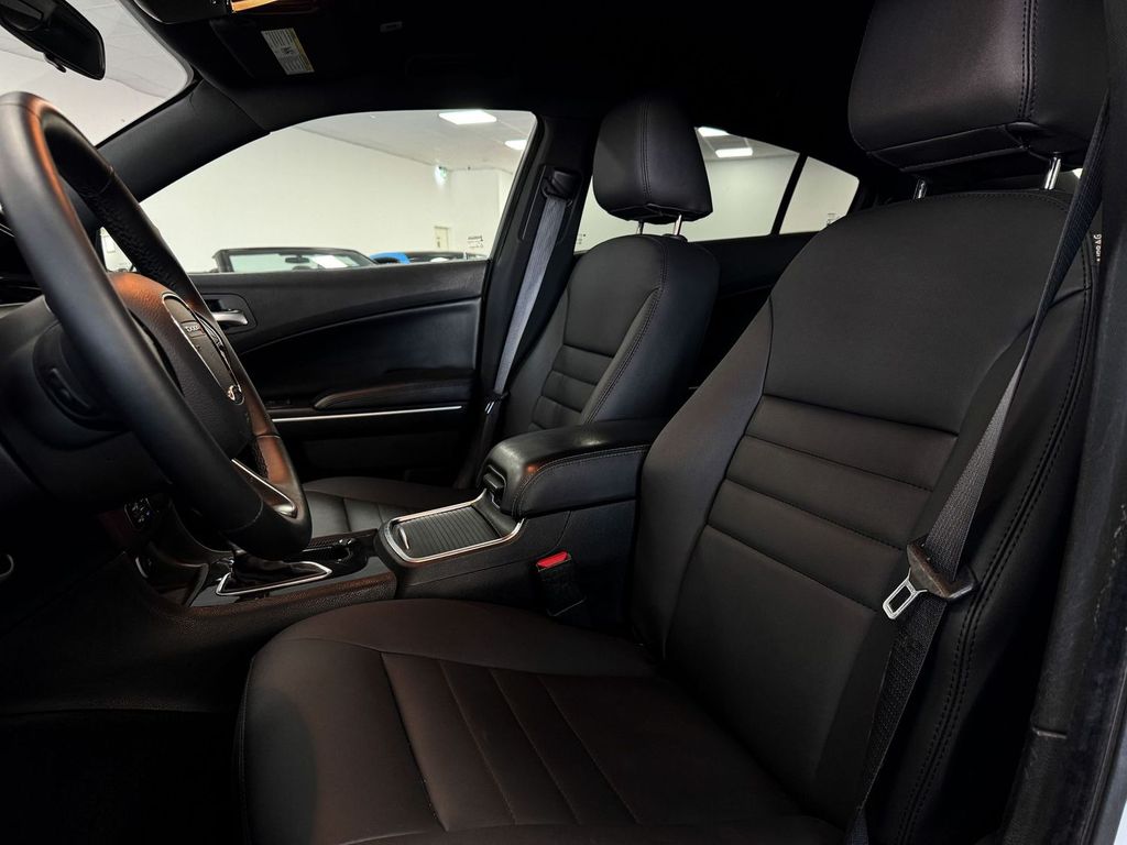 Dodge Charger 2021