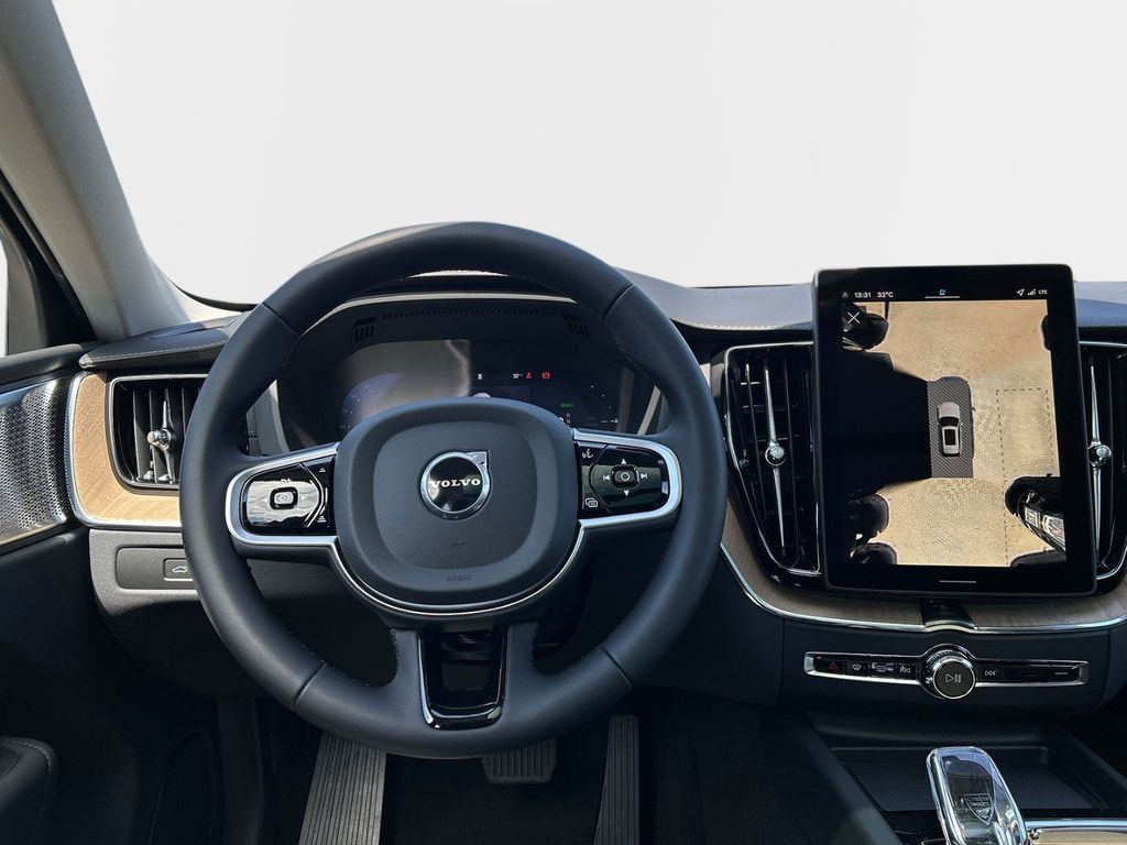 Volvo XC60 2025