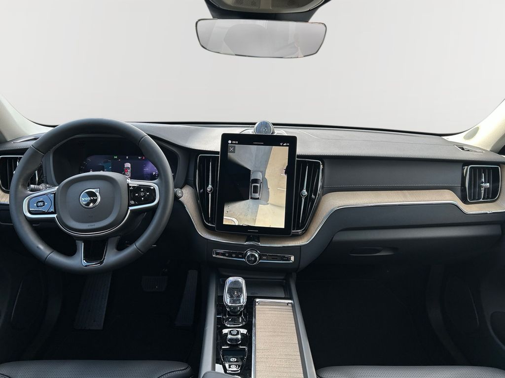 Volvo XC60 2025