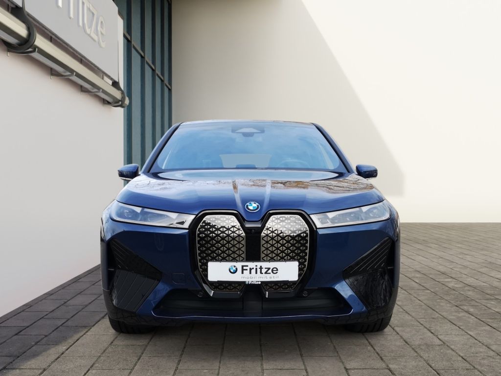 BMW iX 2023