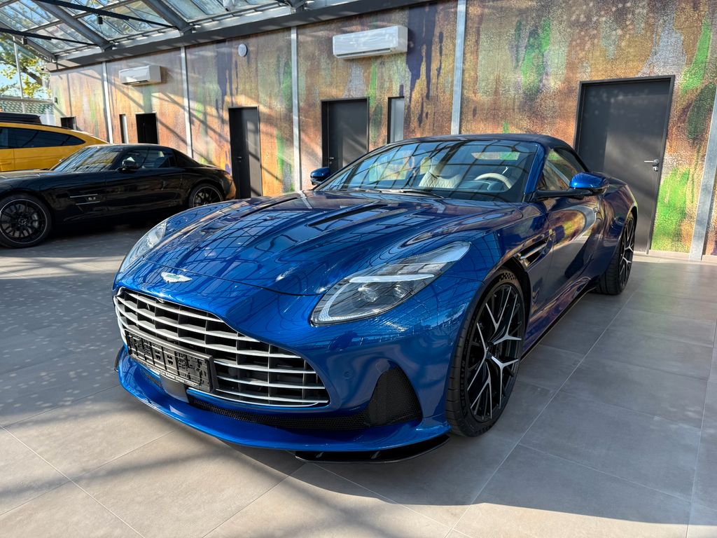 Aston Martin DB12 2024