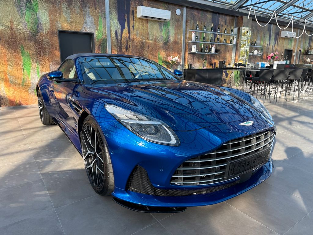 Aston Martin DB12 2024