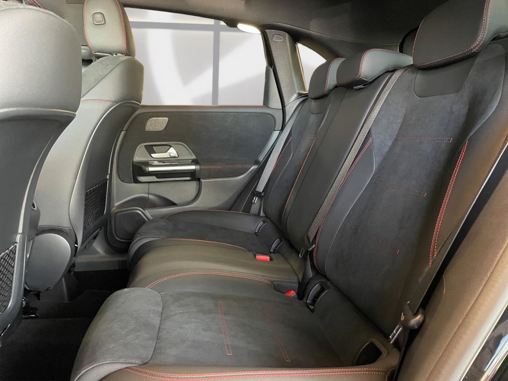 Mercedes-Benz B 220 2024