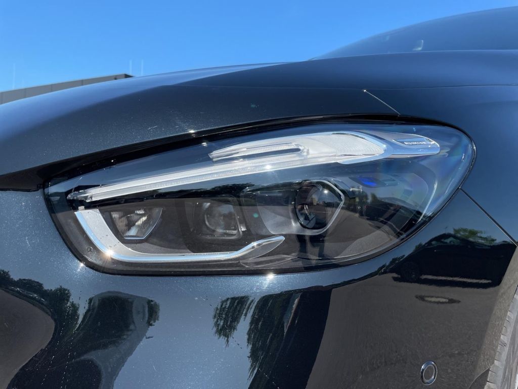 Mercedes-Benz B 220 2024