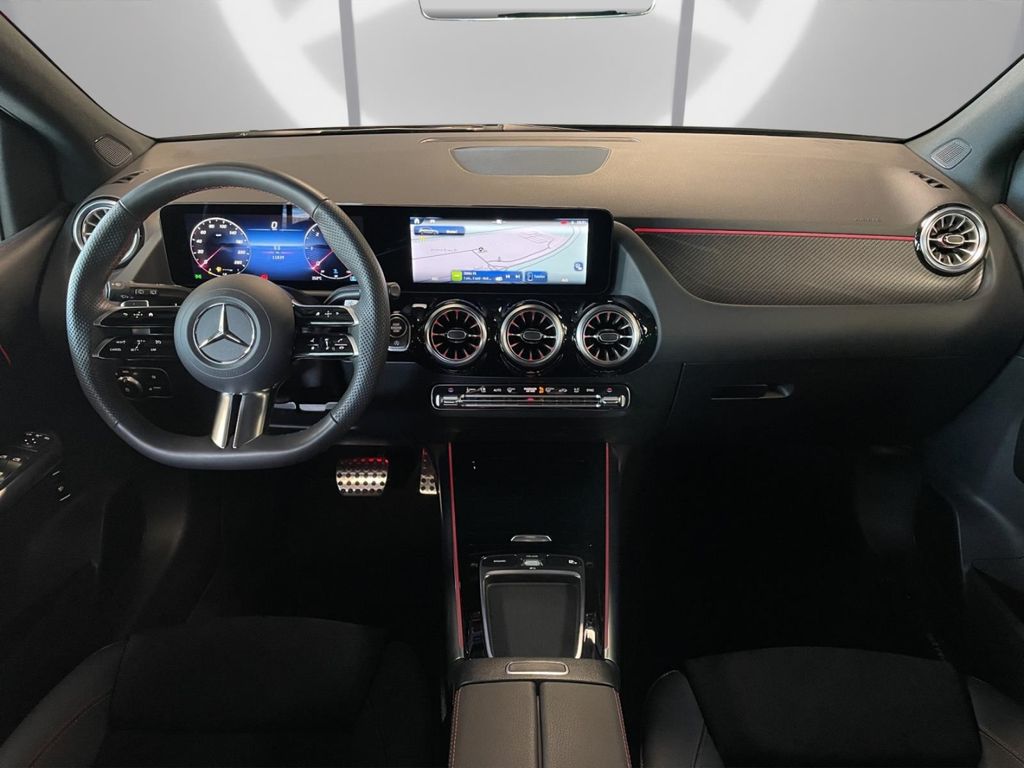 Mercedes-Benz B 220 2024