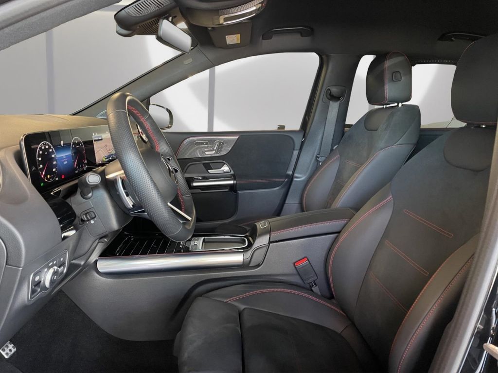 Mercedes-Benz B 220 2024