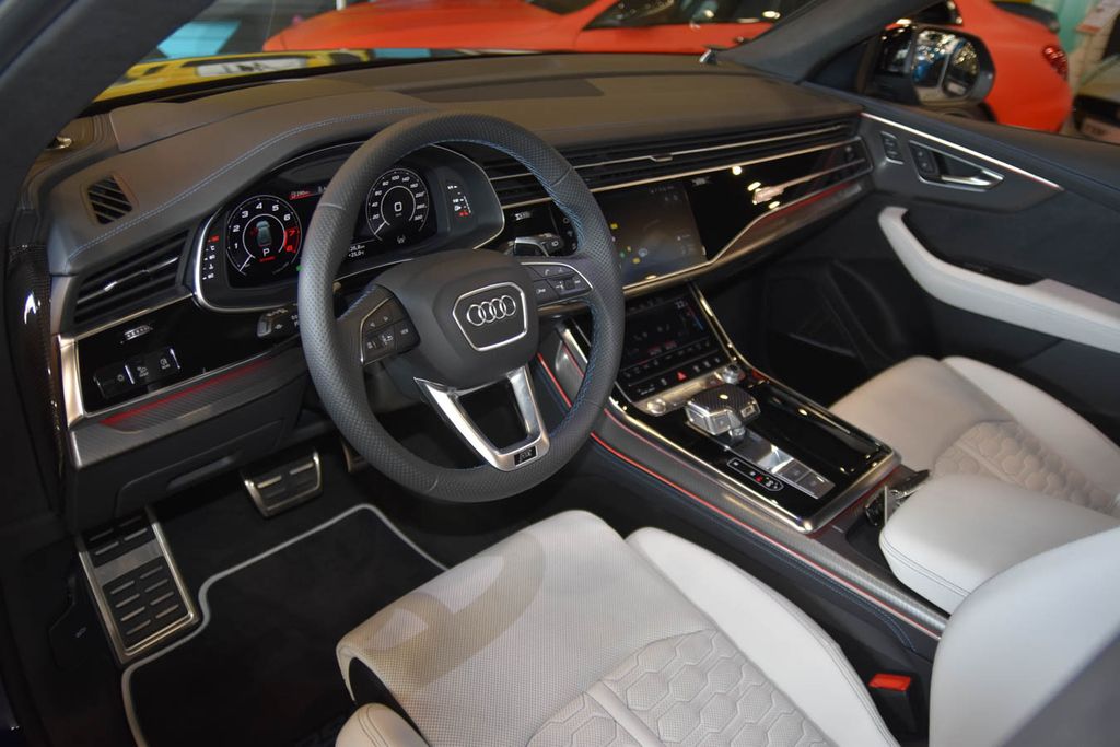 Audi RSQ8 2023