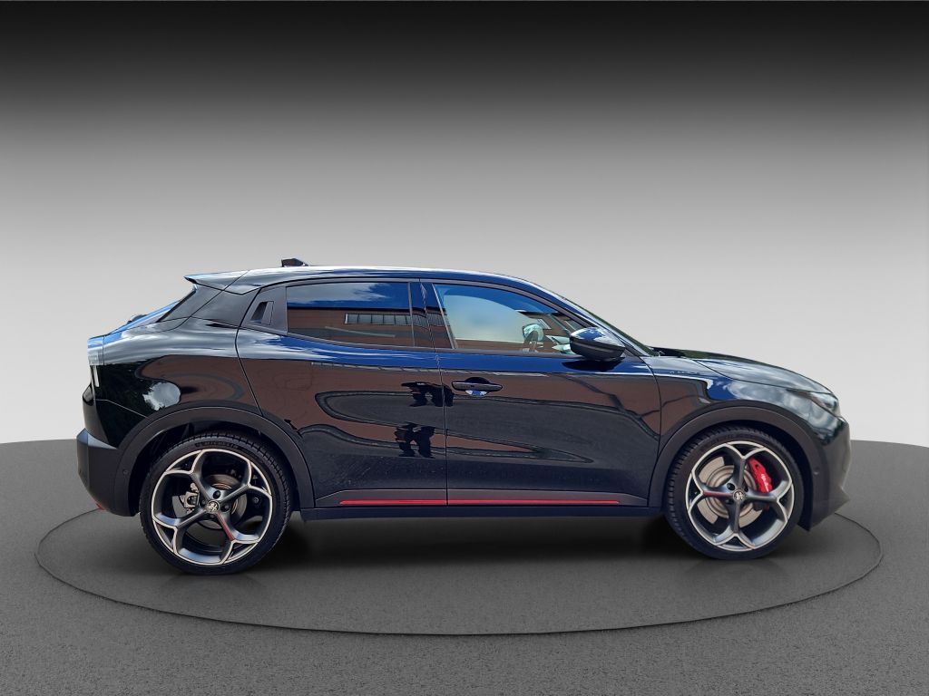 Alfa Romeo Junior 2025