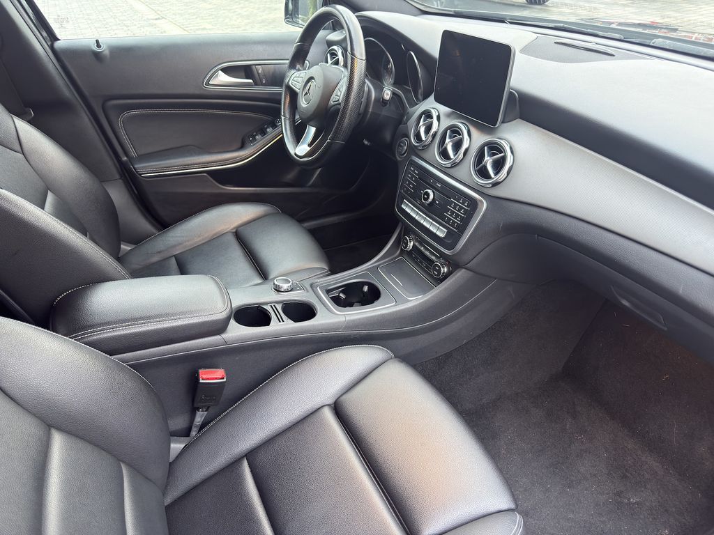 Mercedes-Benz GLA 220 2019