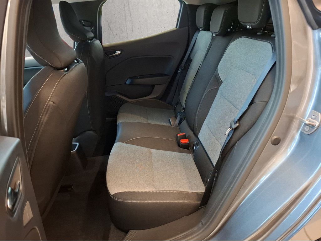 Mitsubishi Colt 2025