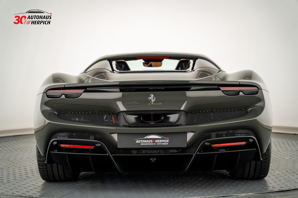 Ferrari 296 GTS 2025
