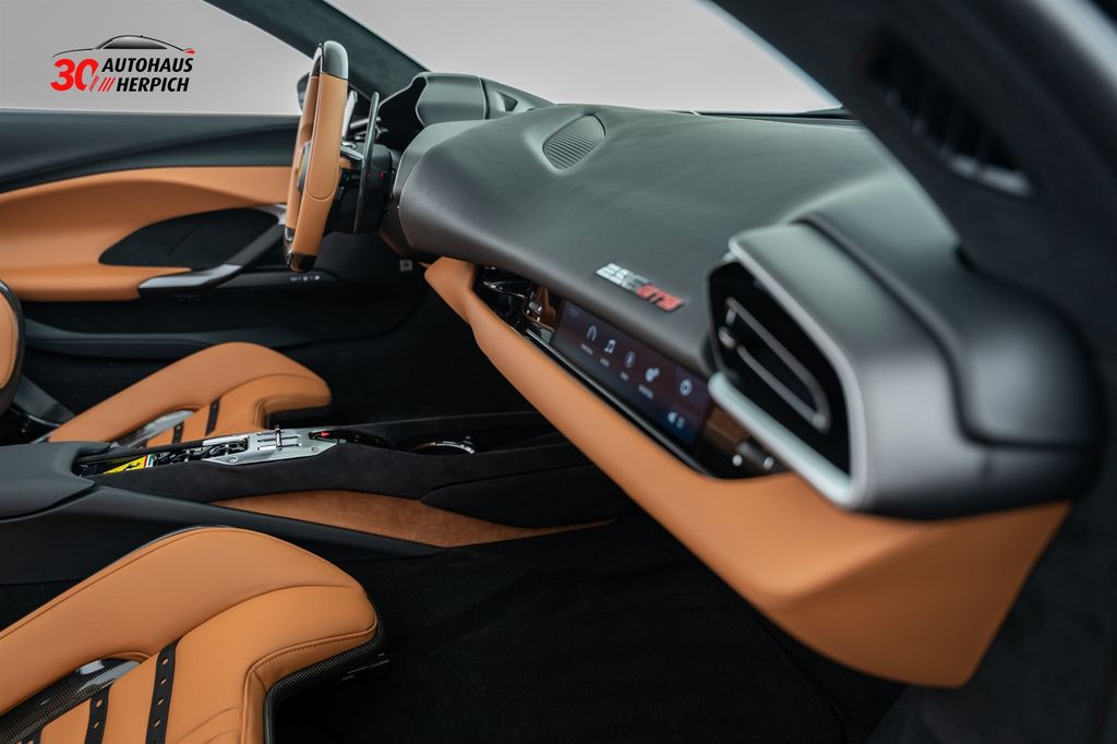 Ferrari 296 GTS 2025