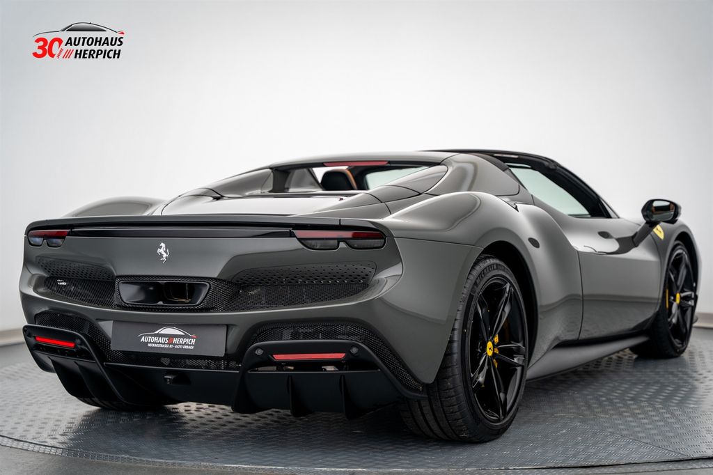 Ferrari 296 GTS 2025