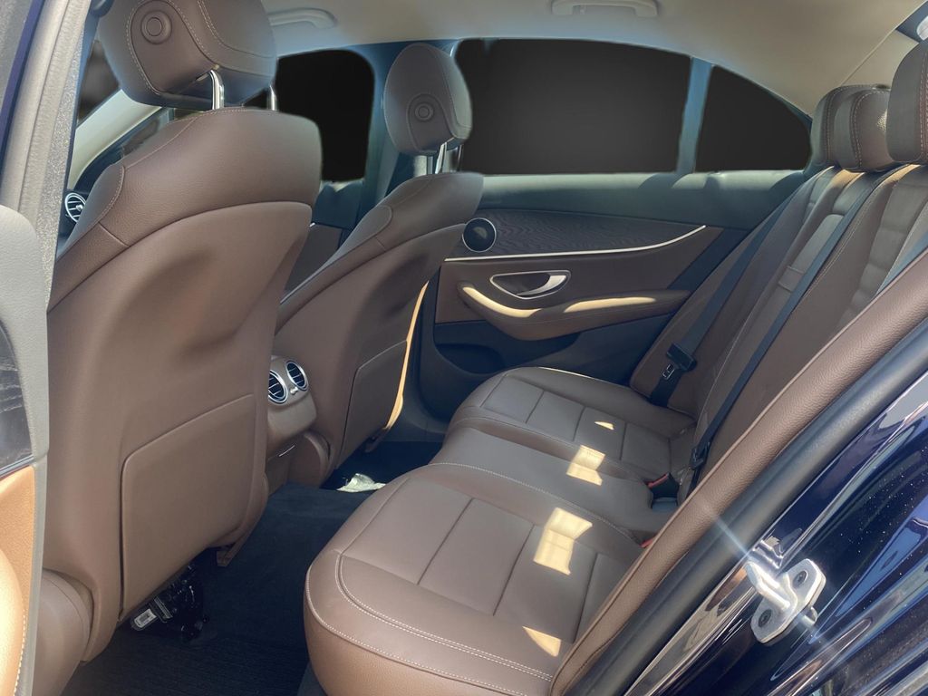 Mercedes-Benz E 200 2021