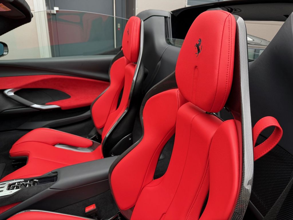 Ferrari 296 GTS 2025